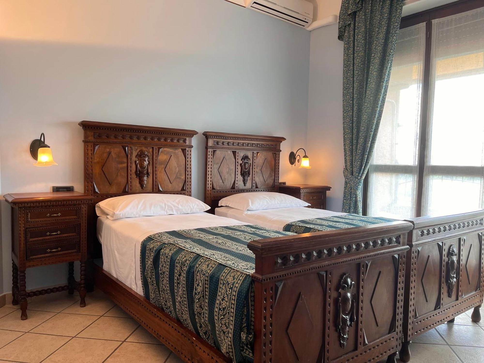 Belvedere Bike Hotel Montà Szoba fotó
