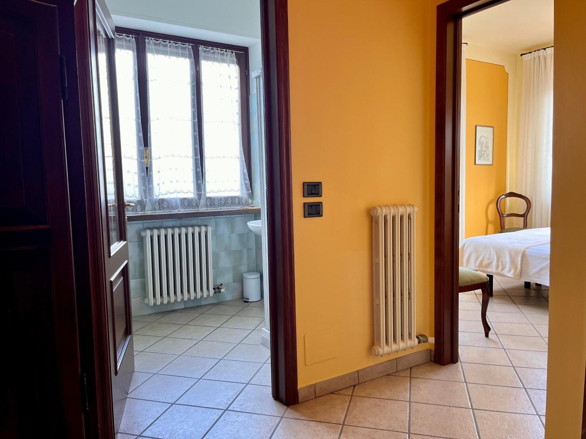 Belvedere Bike Hotel Montà Szoba fotó