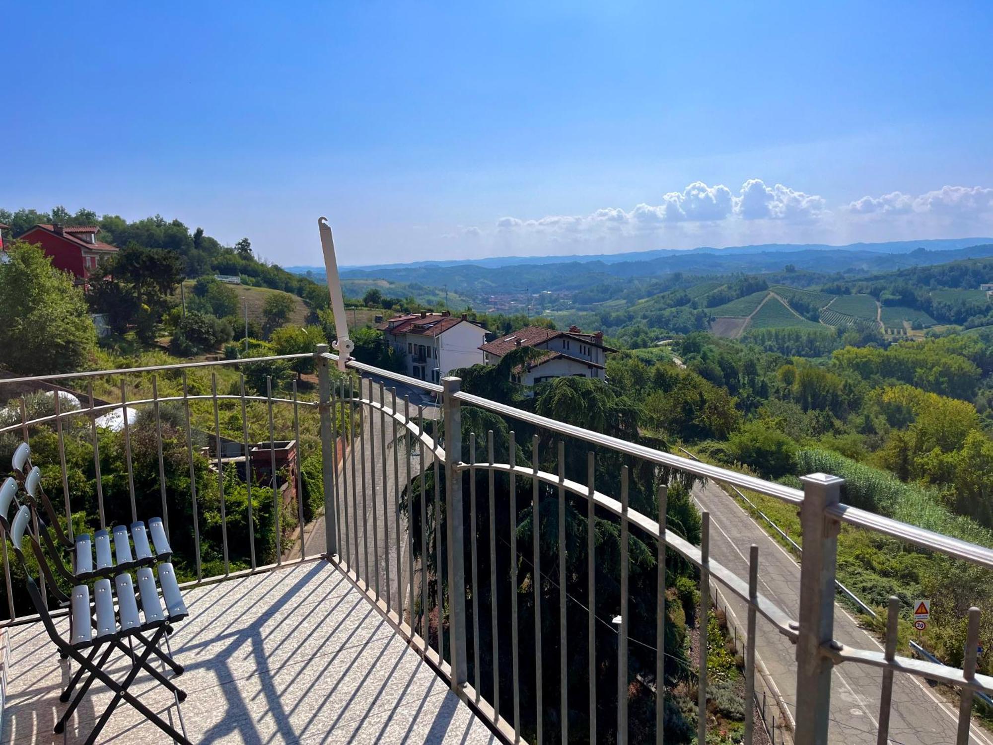 Belvedere Bike Hotel Montà Szoba fotó